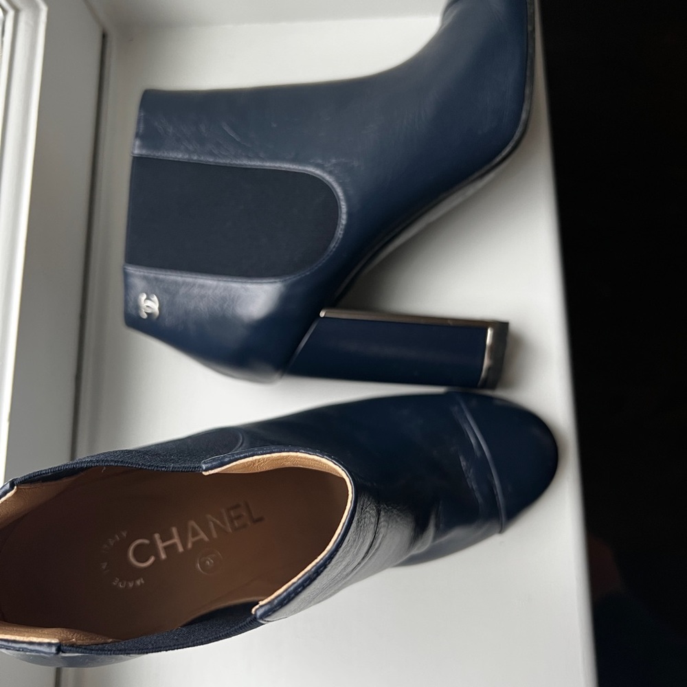 Chanel Navy ankle boots 37 - Picture 3 of 4